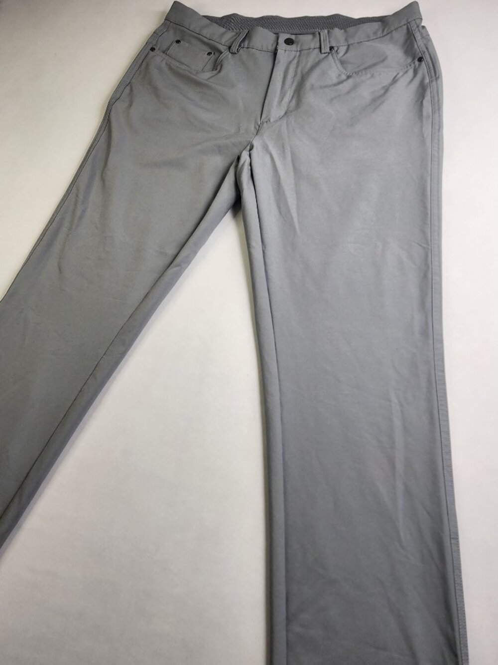Greg Norman Men's 34x30 5-Pocket Performance Golf Pants Gray Silver Lightweight